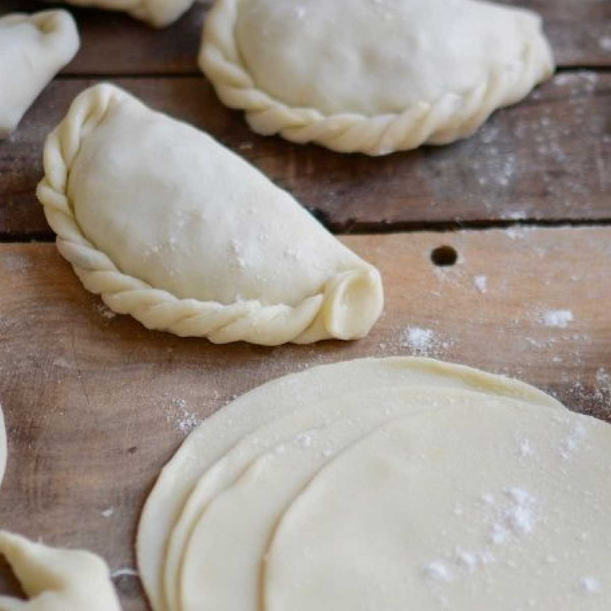 Masa Empanadas 18cm (20 uni) - La Kosa