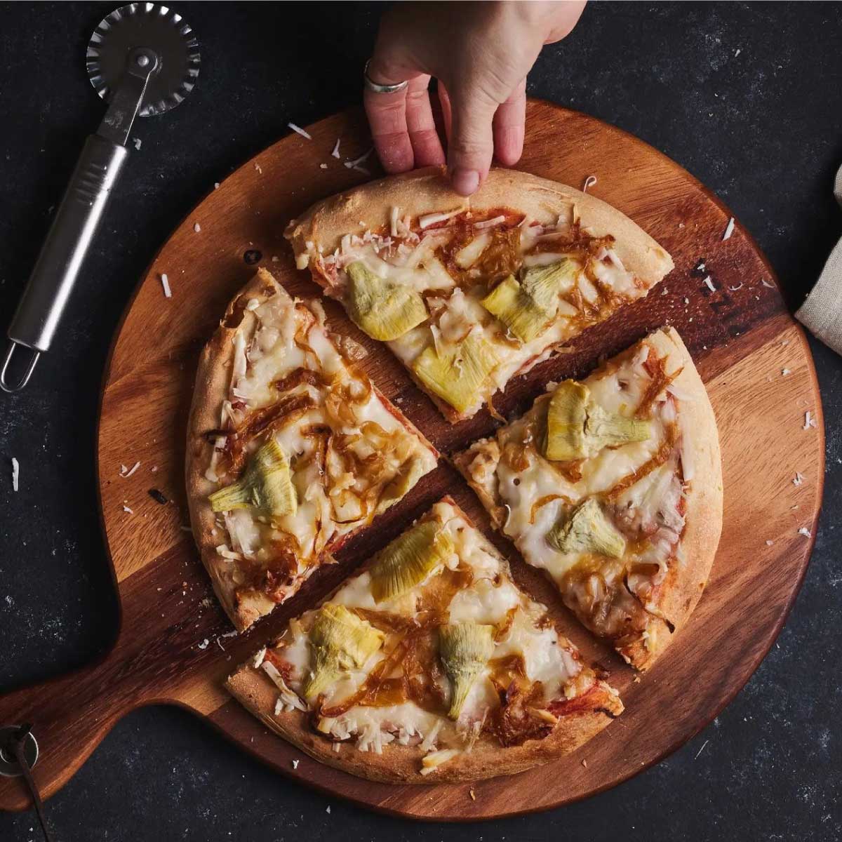 Pizza vegana alcachofas y cebolla caramelizada 450g - Don gato